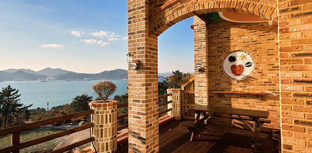 Gung Pension Namhae Exterior photo