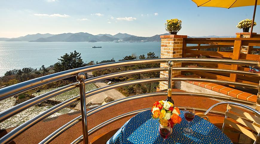 Gung Pension Namhae Exterior photo